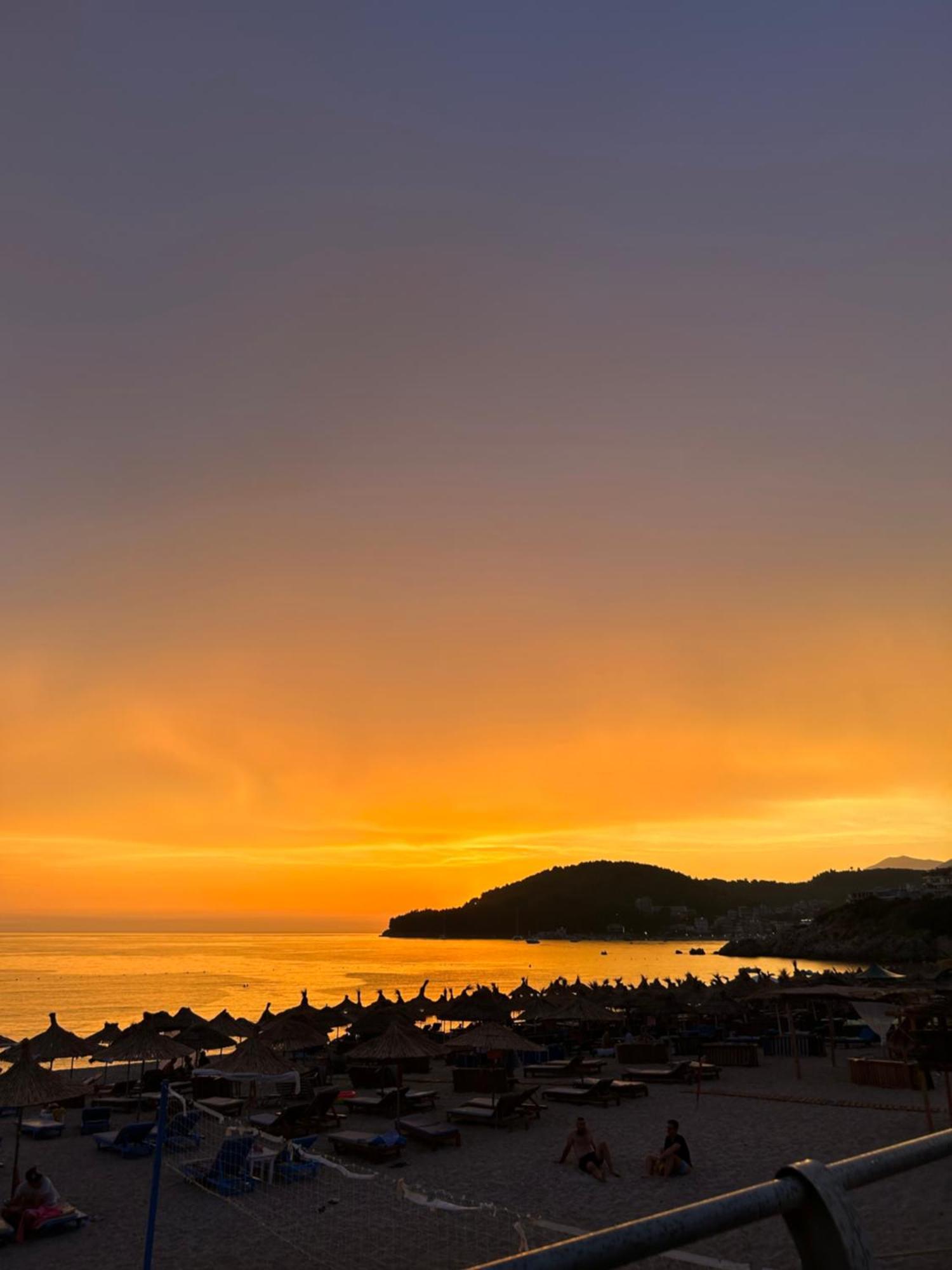Areti Rooms Hotel Himare Esterno foto